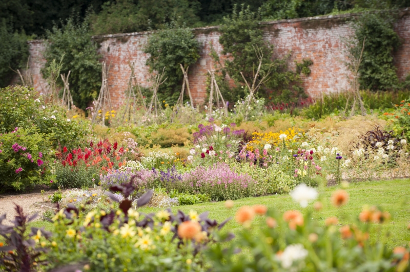 Kelmarsh Hall & Gardens